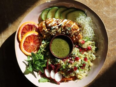 Fresh Kitchen + Juice Bar (Front)